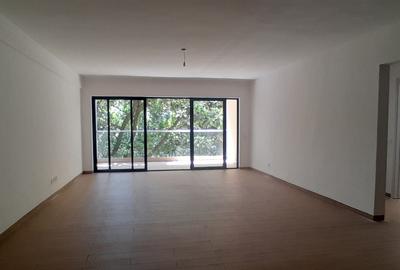 3 Bed Apartment with En Suite at Lavington - 4