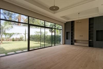 5 Bed Townhouse with En Suite in Lavington - 2