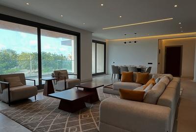 3 Bed Apartment with En Suite at Greenwood Drive - 4