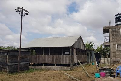 10 ac Land in Isinya - 2