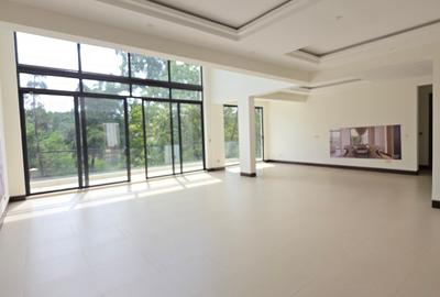 6 Bed Townhouse with En Suite at Old Kitusuru - 4
