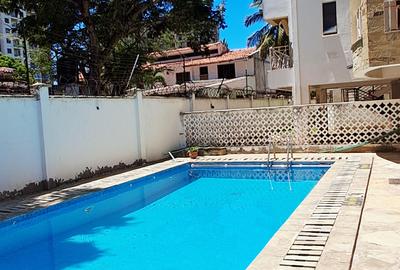 3 Bed Apartment with En Suite in Nyali Area