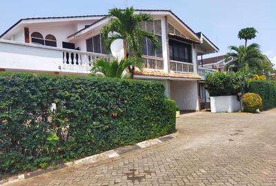 4 Bed Apartment with En Suite in Nyali Area