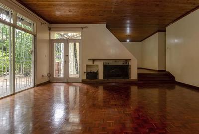 4 Bed House with En Suite in Loresho - 2