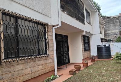 5 Bed Townhouse with En Suite at Westlands