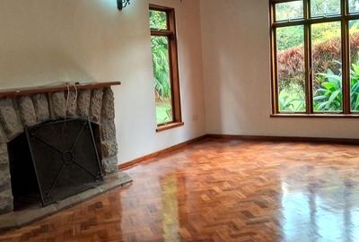 5 Bed Townhouse with En Suite in Karen - 4