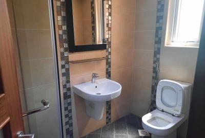 4 Bed Villa with En Suite in Lavington