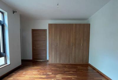 5 Bed Townhouse with En Suite at Njumbi Lane - 3