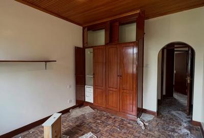 4 Bed Townhouse with En Suite at Lavington Green - 2