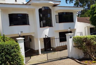 5 Bed Townhouse with En Suite at Millenium Riverside Drive
