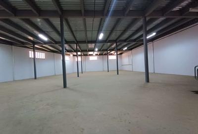 17,000 ft² Warehouse with Service Charge Included in Ruaraka