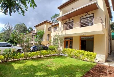 5 Bed Townhouse with En Suite at Lavington Green