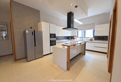 4 Bed House with Swimming Pool in Loresho - 2