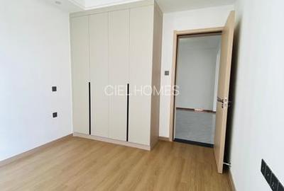 3 Bed Apartment with En Suite in Riverside - 3