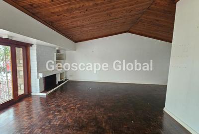 4 Bed House with En Suite in Rosslyn