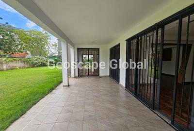 5 Bed Townhouse with En Suite in Lavington - 2