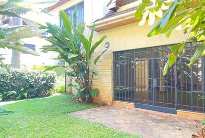 5 Bed Townhouse with En Suite in Lavington