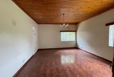 Commercial Property with Service Charge Included in Riverside - 2