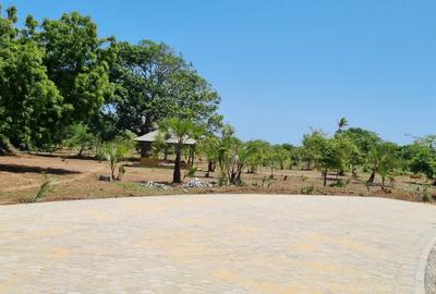 1,000 m² Land at Kuruwitu