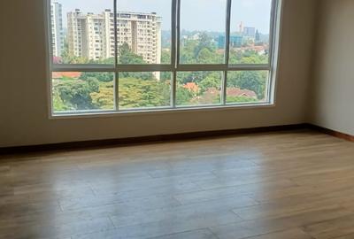 Serviced 3 Bed Apartment with En Suite in Riverside
