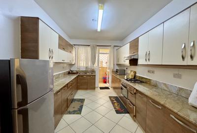 Furnished 2 Bed Apartment with En Suite in Brookside - 4