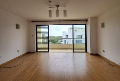 Serviced 2 Bed Apartment with En Suite at Garden City Mall