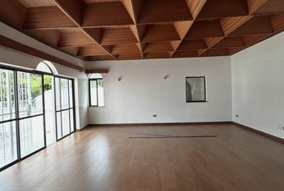 5 Bed House with En Suite in Kileleshwa - 2