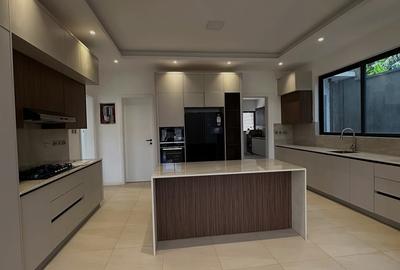 5 Bed Townhouse with En Suite at Mzima Springs - 4