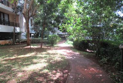 4 Bed Apartment with En Suite at Riverside Drive