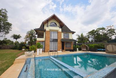 4 Bed House with Swimming Pool in Garden Estate