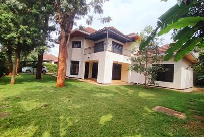 4 Bed House with En Suite in Runda