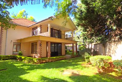 5 Bed House with En Suite at Mimosa Drive - 2