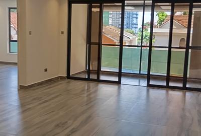 1 Bed Apartment with En Suite in Brookside