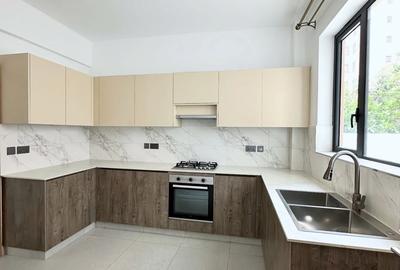 2 Bed Apartment with En Suite in Brookside