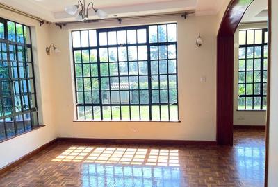 5 Bed Townhouse with En Suite in Lavington