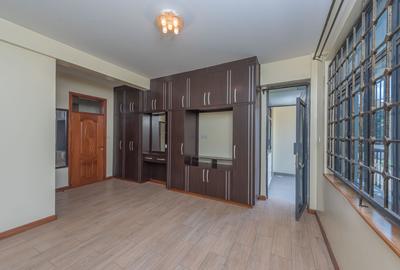 3 Bed Apartment with En Suite in Parklands