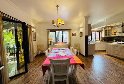 5 Bed Townhouse with En Suite in Lavington