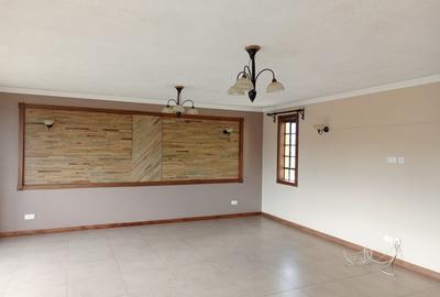 4 Bed Apartment with En Suite in General Mathenge