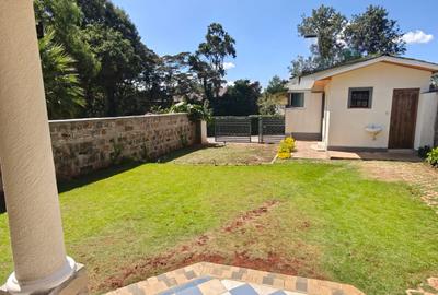 4 Bed Townhouse with En Suite at Kerarapon Road - 2