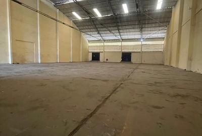 13,000 ft² Warehouse with Parking in Changamwe