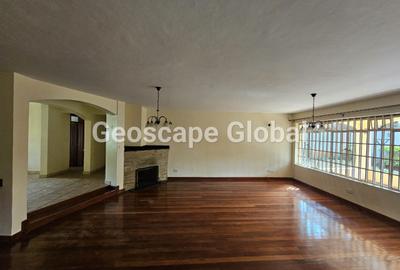 5 Bed House with En Suite in Rosslyn - 2