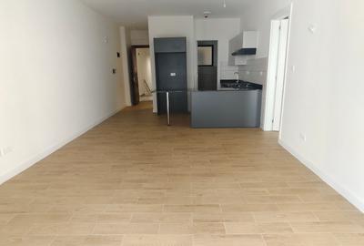 1 Bed Apartment with En Suite in Lavington