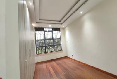 7 Bed Townhouse with En Suite in Nyari - 4