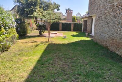 5 Bed Townhouse with En Suite in Karen - 3