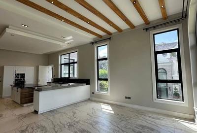 5 Bed Townhouse with En Suite in Loresho - 2