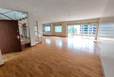 4 Bed Apartment with En Suite in Kileleshwa