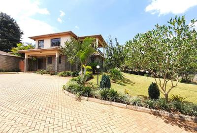 4 Bed House with En Suite in Runda