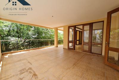 4 Bed Apartment with En Suite at Riverside Drive