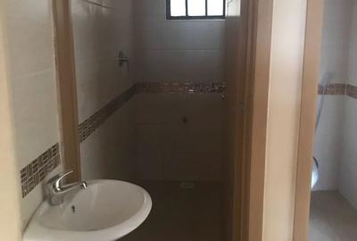 2 Bed Apartment with En Suite in Uthiru