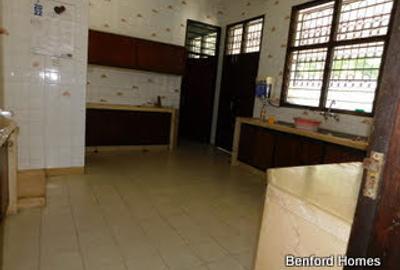 7 Bed House with En Suite at Nyali